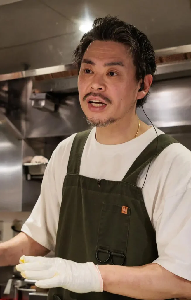 MUNCH'S BURGER SHACK 代表 柳澤裕が厨房で語る姿